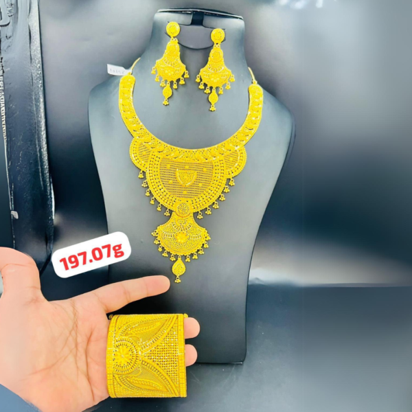 Collier A3